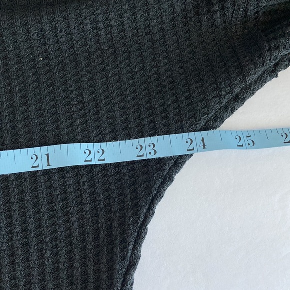 Altar’d State Black Short Ruffled Pullover Top Size XS (Oversized) - Picture 10 of 13